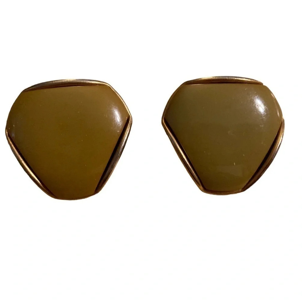 BAKELITE Vintage 1950s Spinach Green on Gold-tone Hexagonal Clip-on Earrings